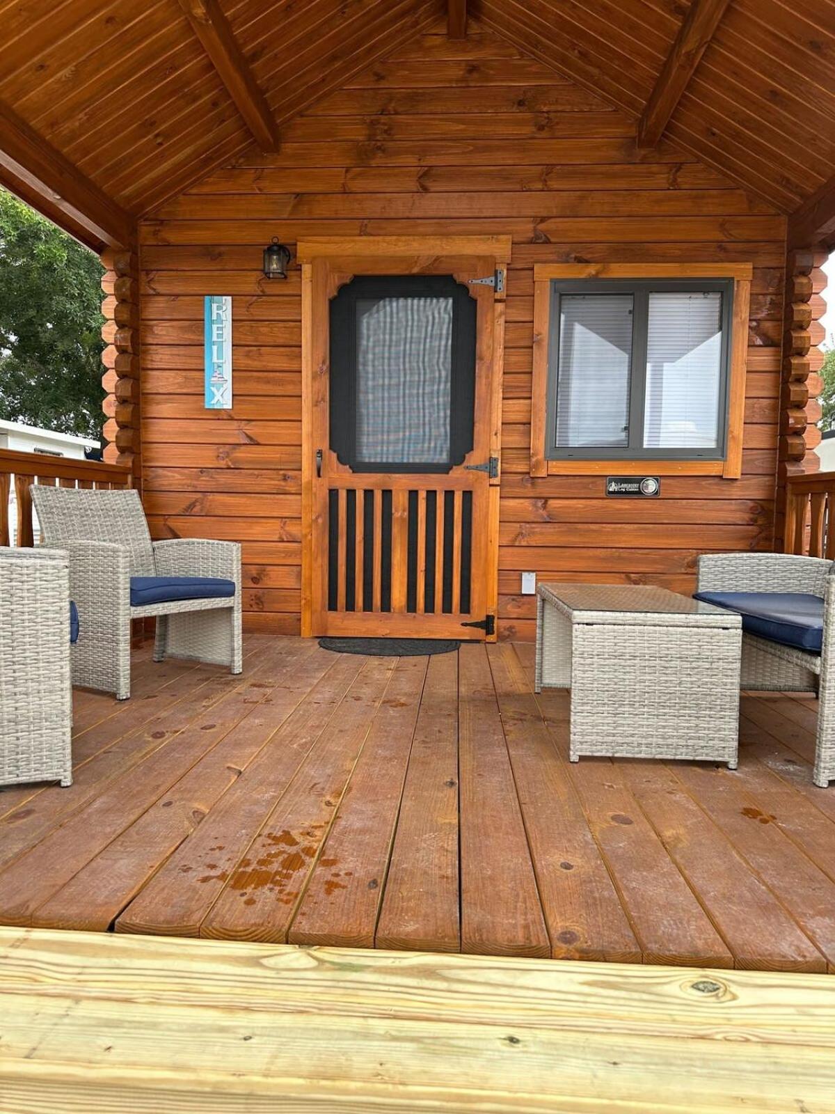 Get-Away Cabin In Surf City W Loft And Parking Exterior photo